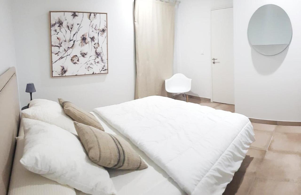 Le Nid Discret Avec Balcon Et Parking Prive Gratuit Apartment Sarlat-la-Caneda Exterior photo